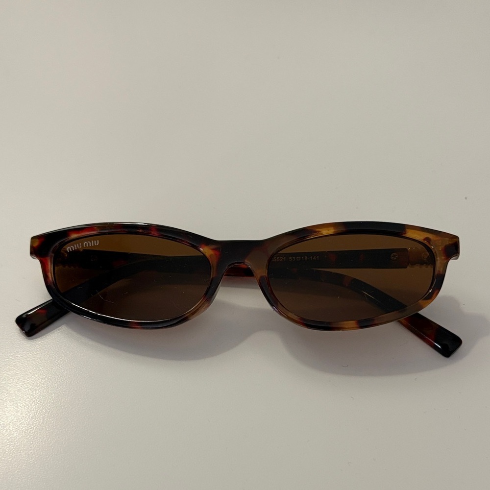 small frame tortoise shell sunglasses